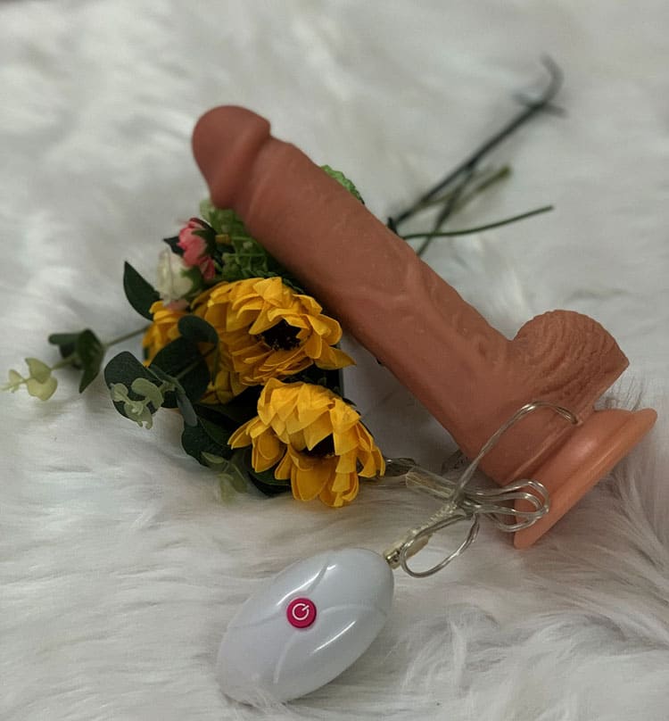 Ảnh toàn cảnh dương vật siêu mềm có rung Lovetoy Nature Cock Leo DV58G