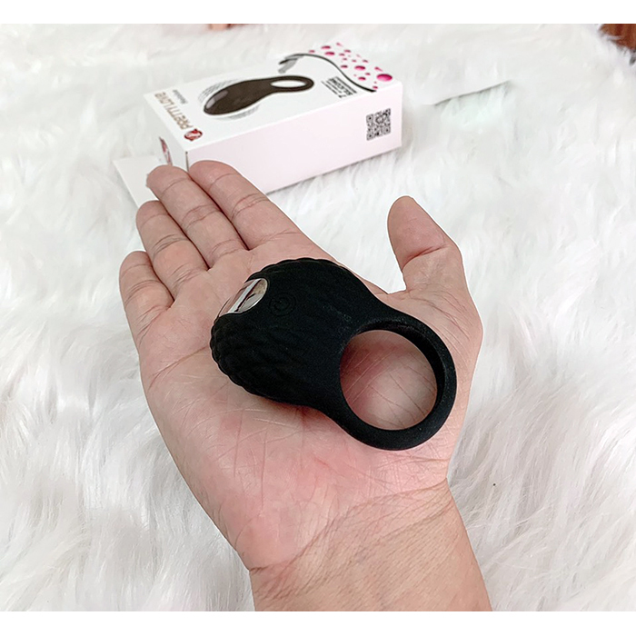 Cận cảnh chất liệu silicone y tế mềm mại của Prettylove Heloise DC71U