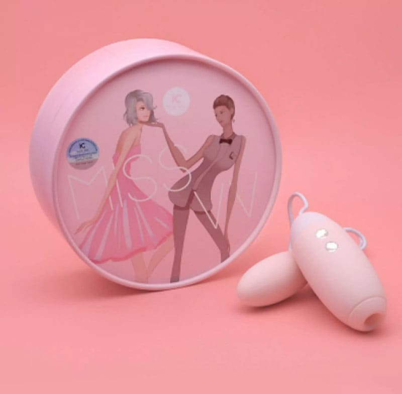 Hình ảnh thực tế bao bì và phụ kiện đi kèm trứng rung EG05C.